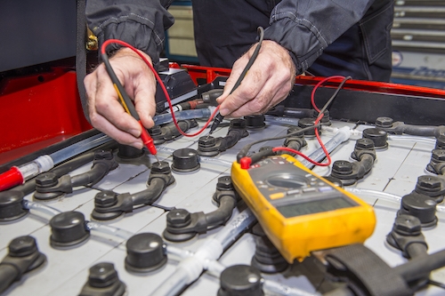 Service și reparații baterii de tracțiune